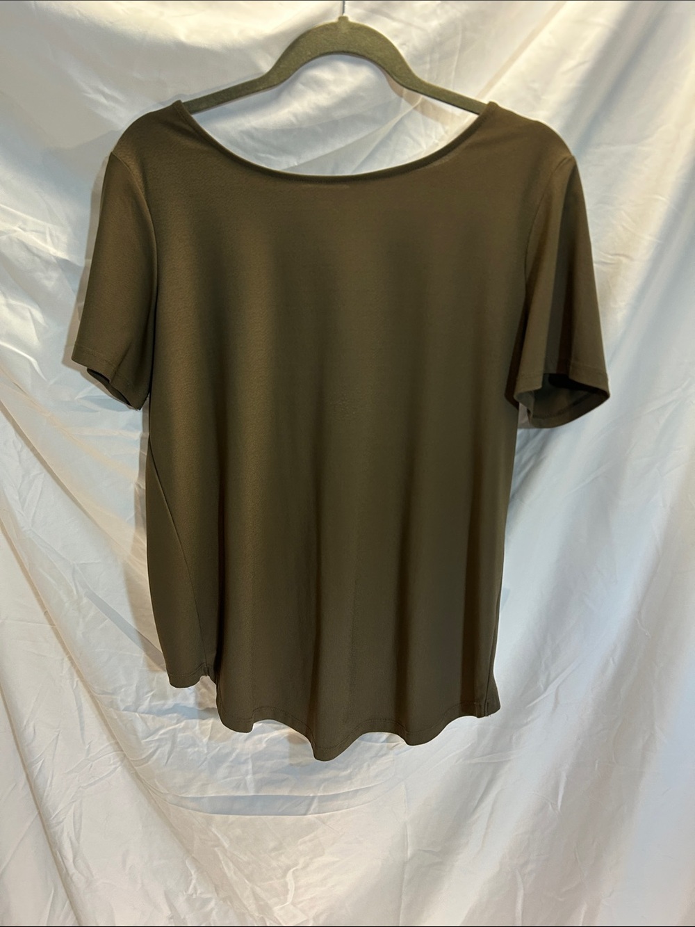 Leith Olive Short Sleeve Scoop Neck Tee
